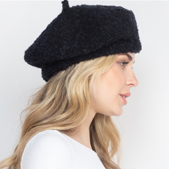 Black Fuzzy Beret Hat